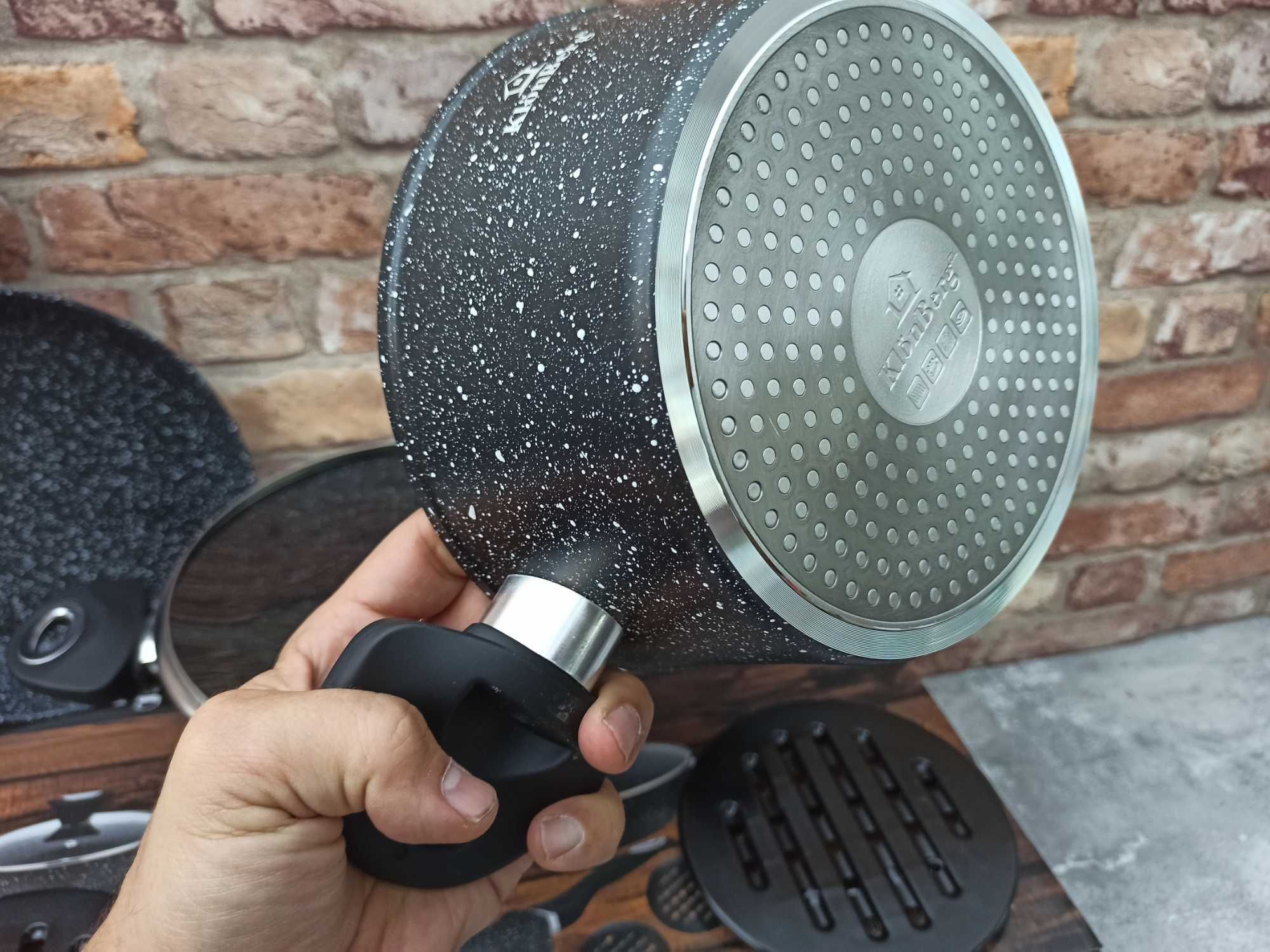 Zestaw garnków KlónBerg KB-4033. Gaz, indukcja, halogen, piekarnik