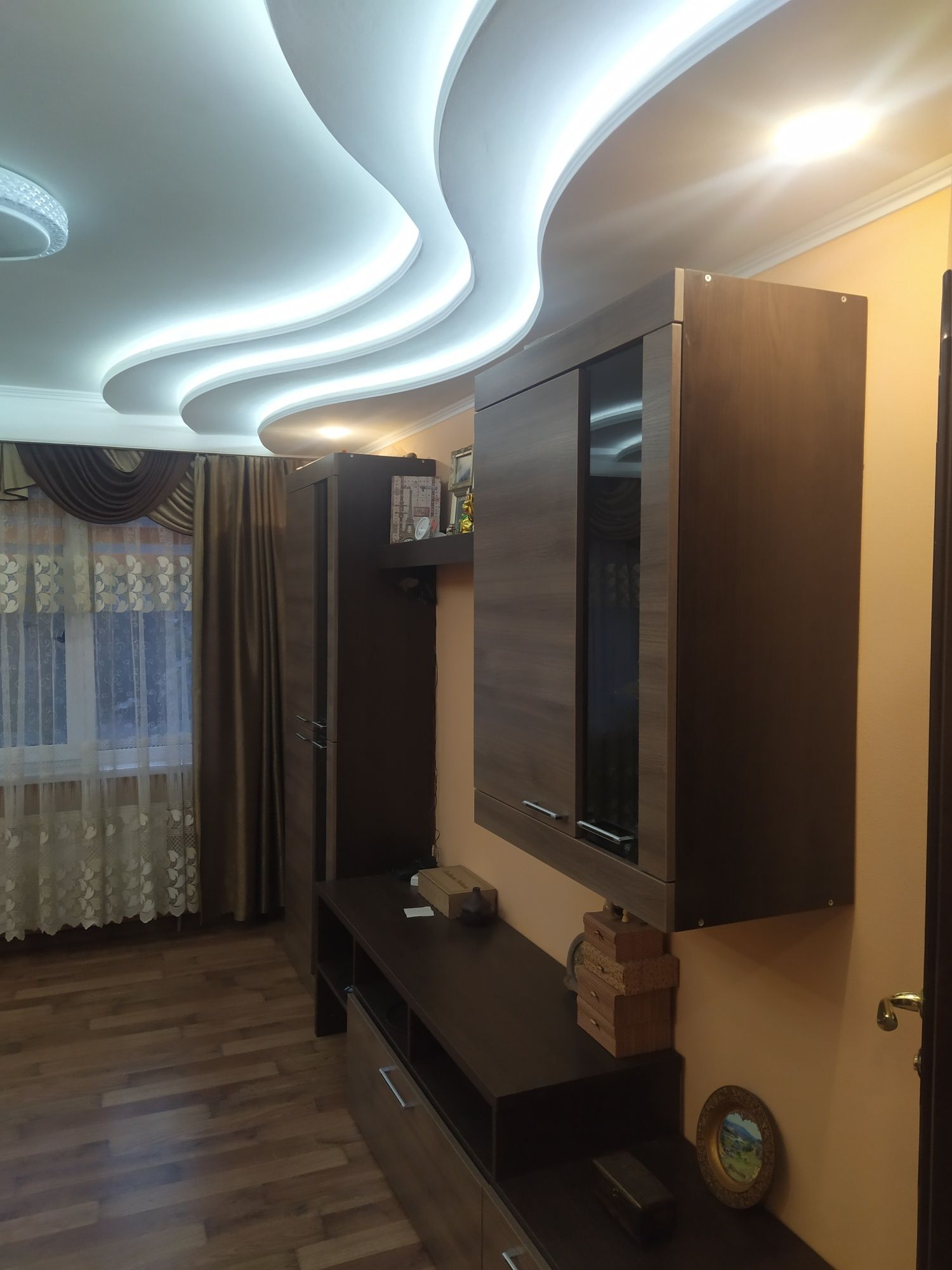 Продам квартиру в центрі міста
