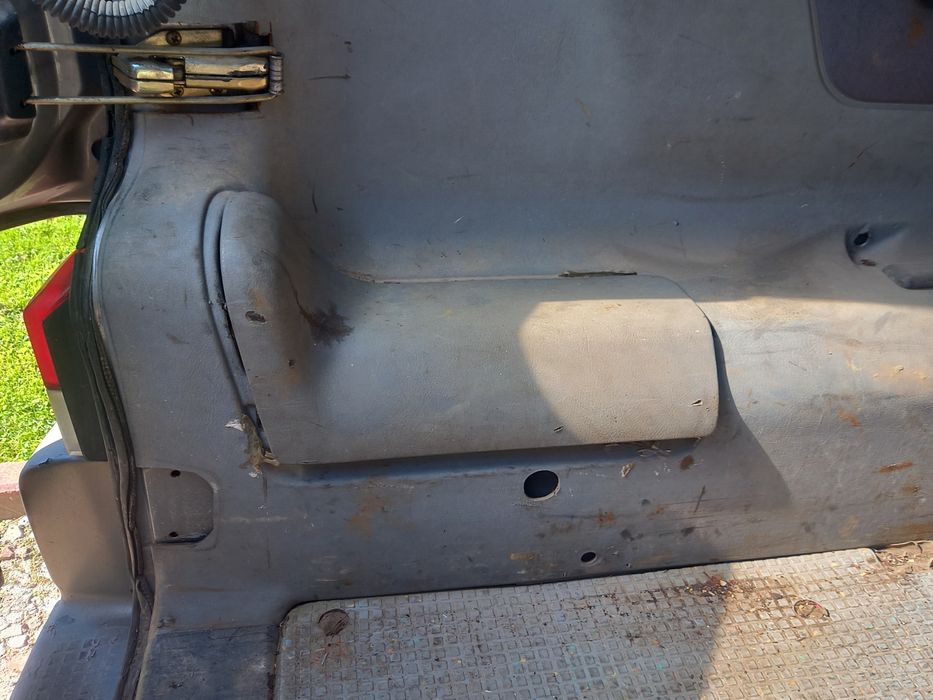Vw t4 multivan maskownice zaslepki klapki tylnich boczkow