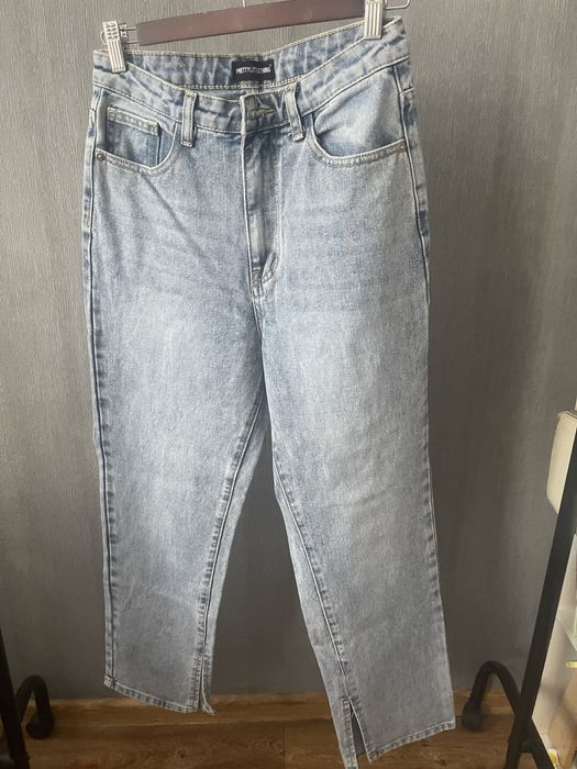 Джинсы широкие