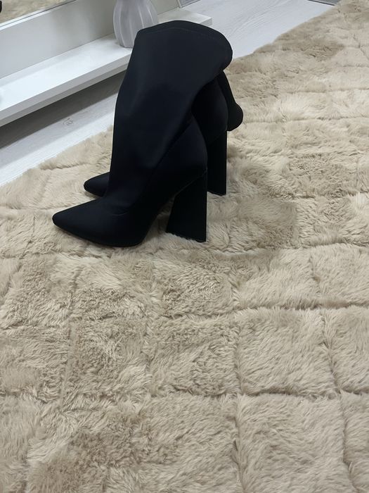 Ботінки жіночі в гарному стані