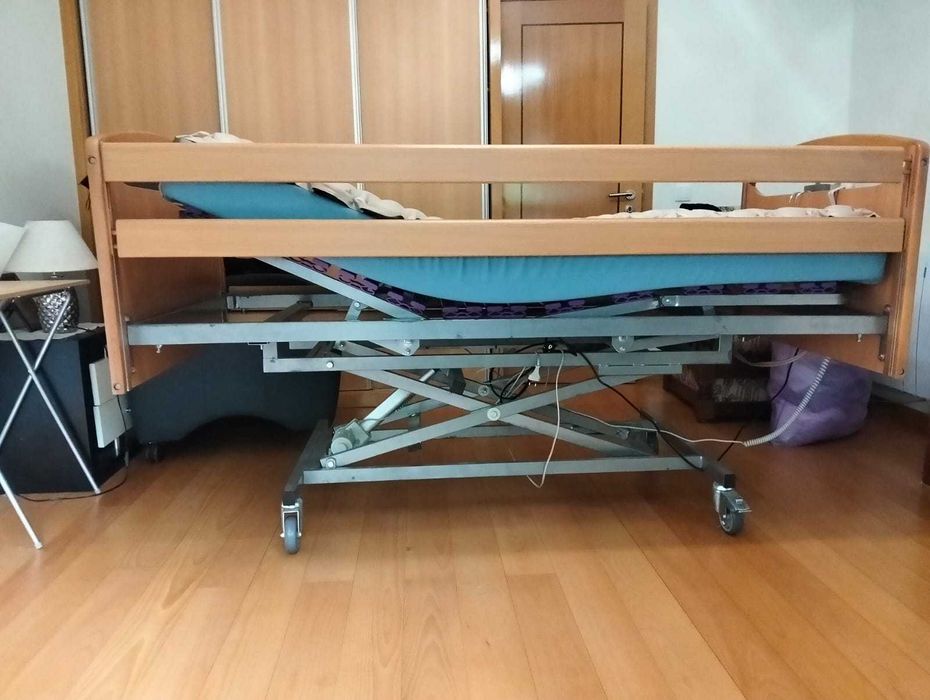 Cama articulada elétrica + colchão viscoelástico + colchão antiescaras