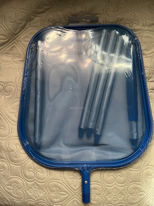 Apanha folhas piscina