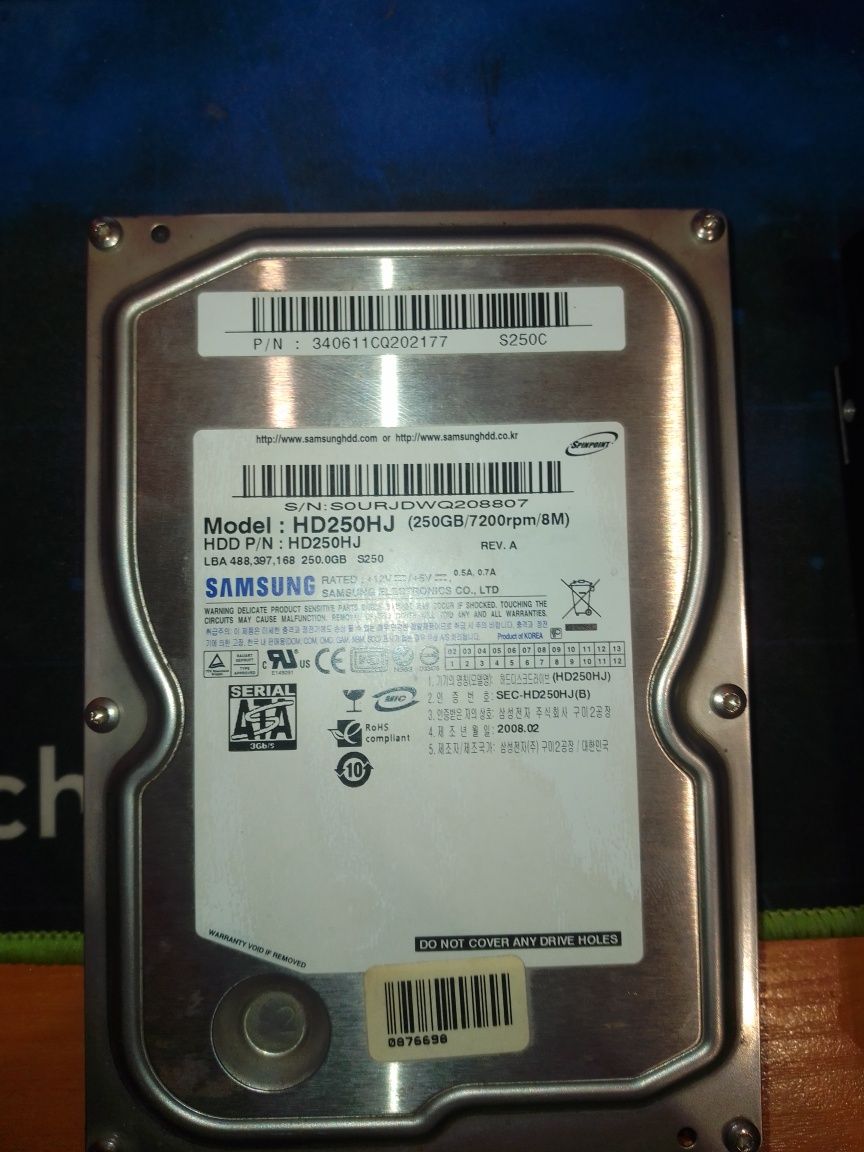 Samsung 250gb и Seagate Barracuda 7200.10 250gb
Samsung hd250hj 250gb