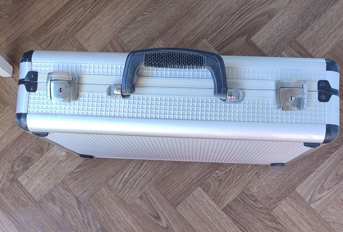 Чемодан кейс zepter
1500
грн
