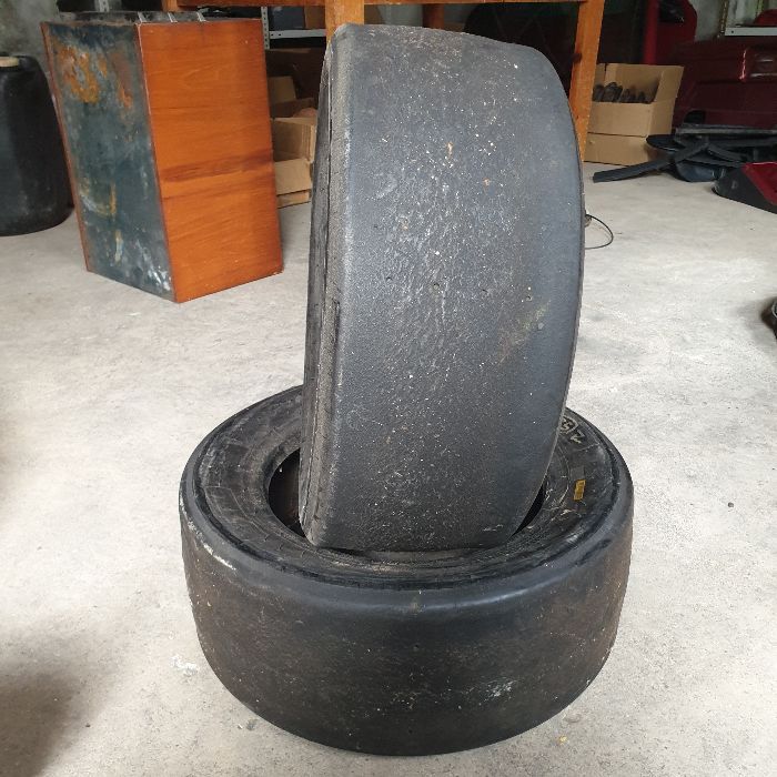 Vendo Pirelli Slicks 180/530 R13