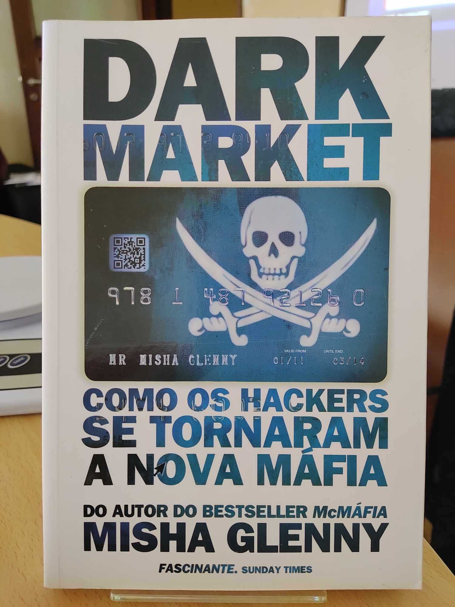 Livro “DarkMarket”