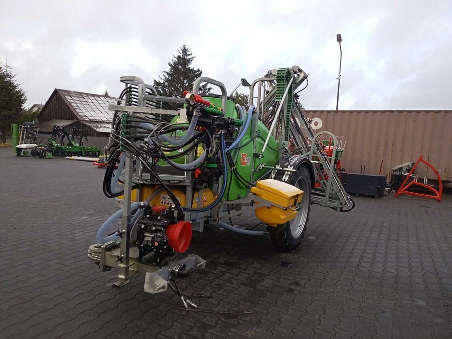 Opryskiwacz na kołach hydrauliczny przyczepiany BRUNO 1500 X Tolmet