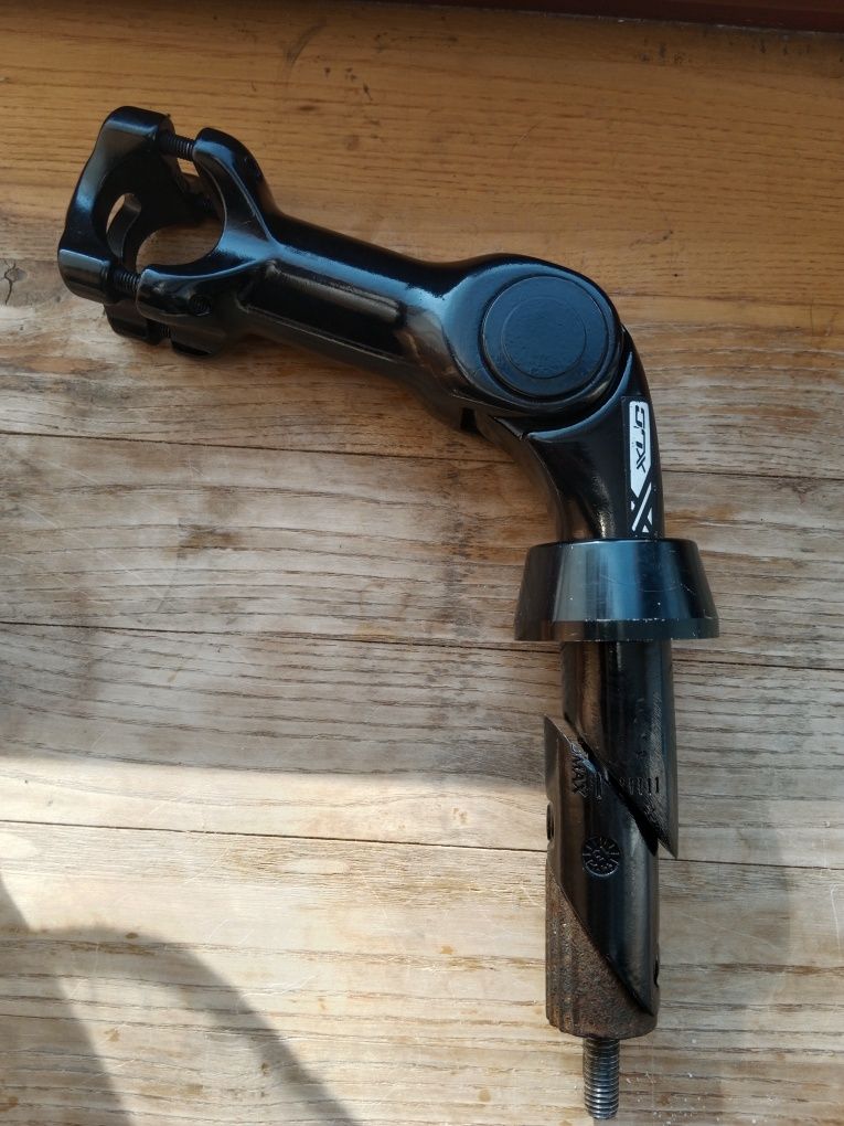 Mostek regulowany szosowy pod kierownice 25,6mm i 1,18 rurę