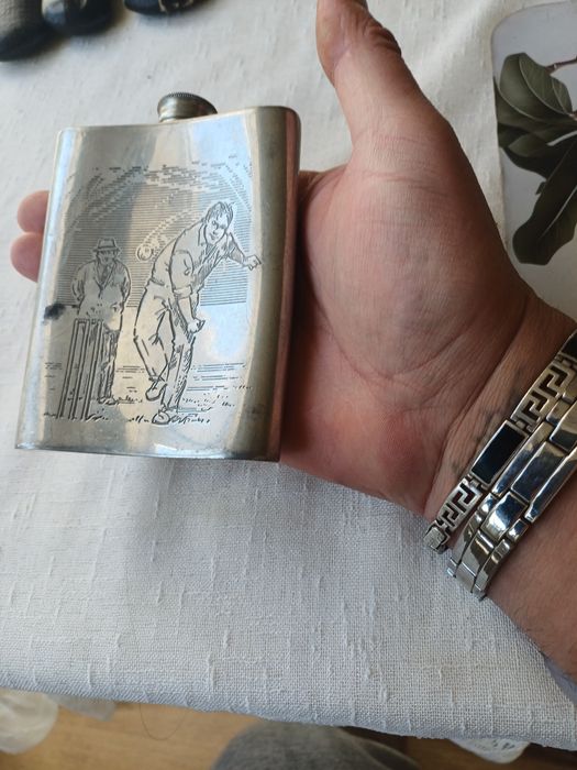 Piersiówka  grawerowana Pewter Sheffield