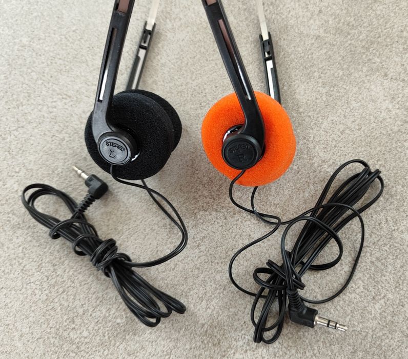 Наушники для плеера ретро новые оранжевые черные