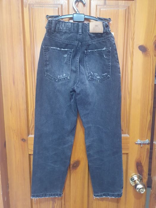 Джинси від Zara .