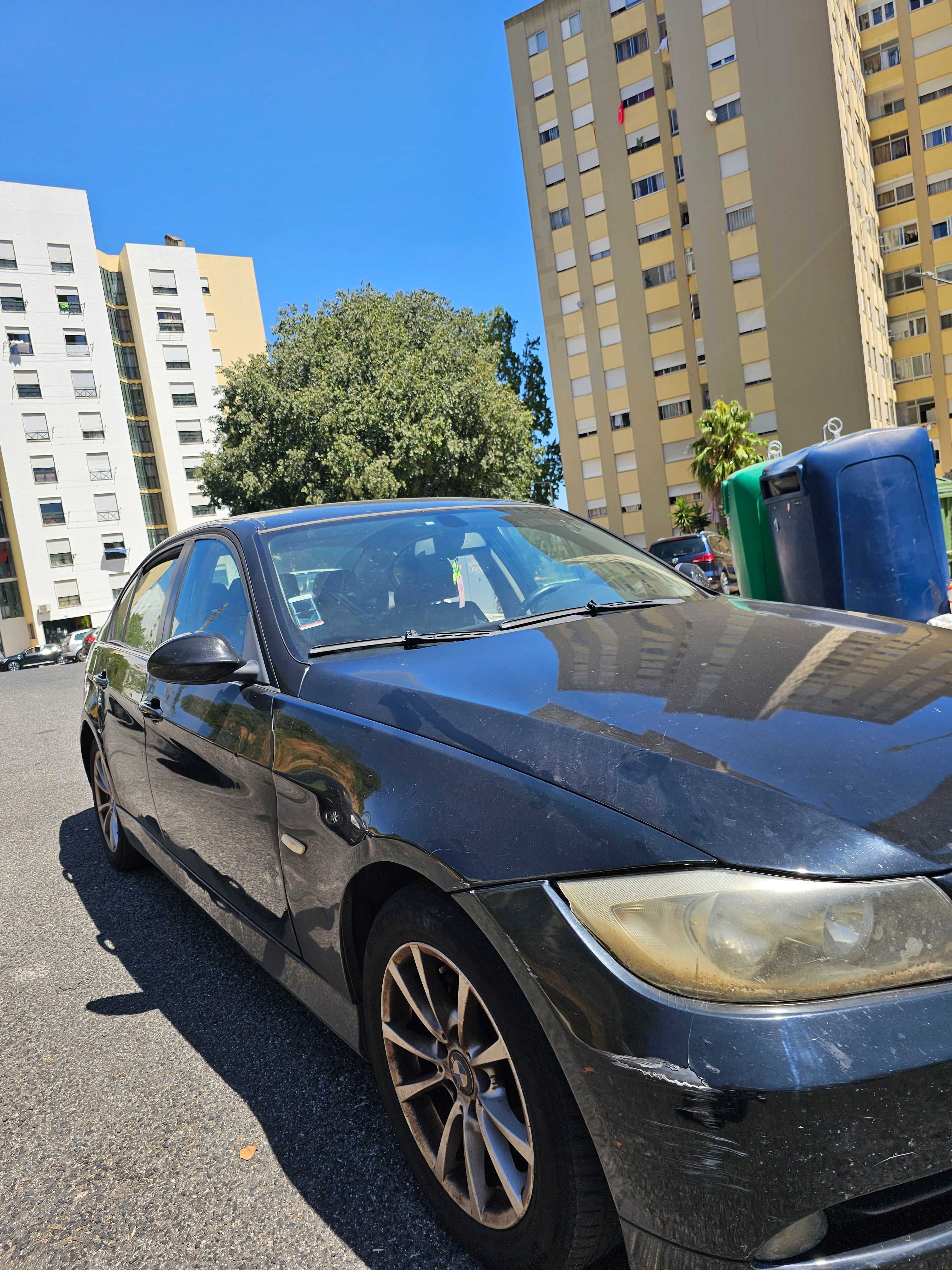 Vendo BMW 320d...