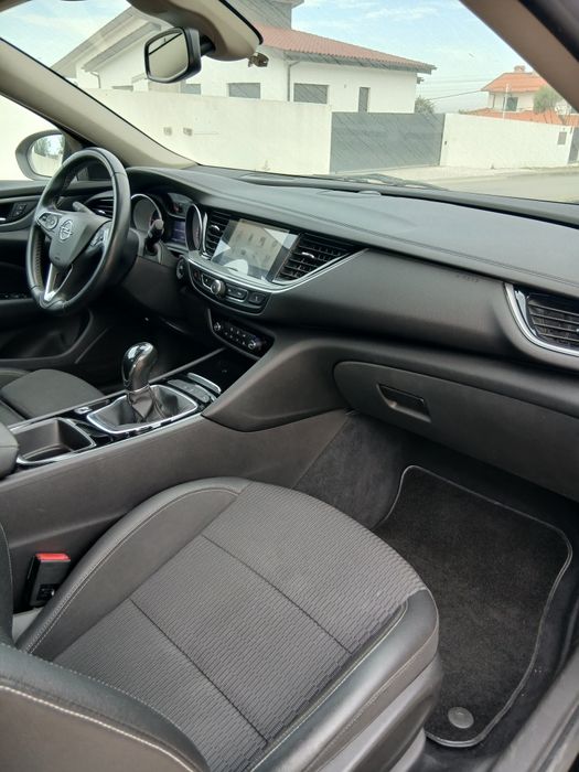 Opel insignia 1.6 136CV
