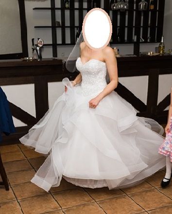 PIĘKNA suknia ślubna " LESIA " z falbaną o kolorze białym model z 2019