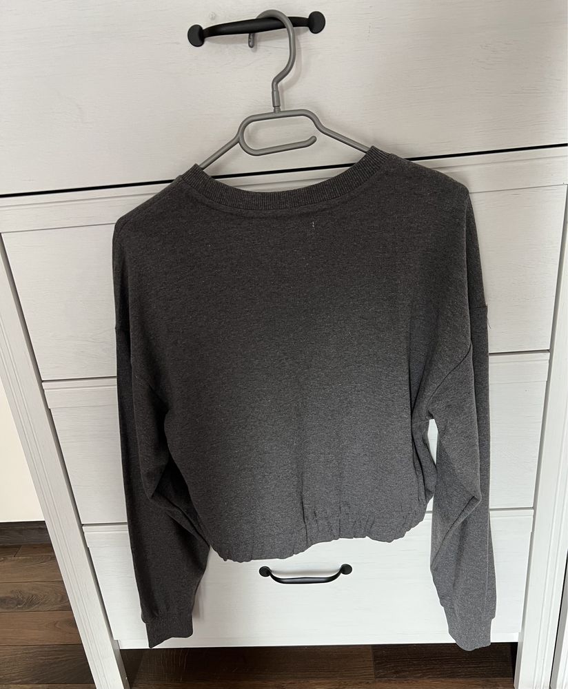 Bluza szara typu crop top