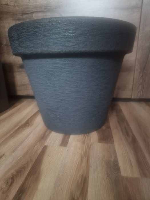 Doniczka piekna bardzo duza