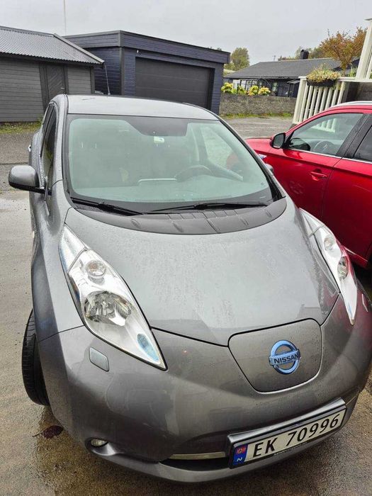 В дорозі Nissan Leaf Acenta 12/2017 нісан ліф електро 30 кВт хетчбек