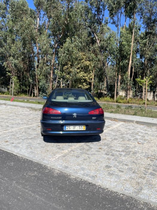 Peugeot 607 azul