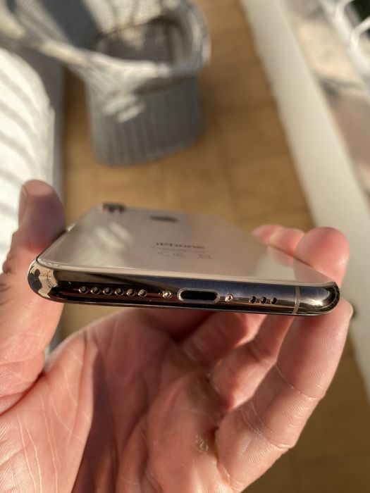 iPhone X dourado
