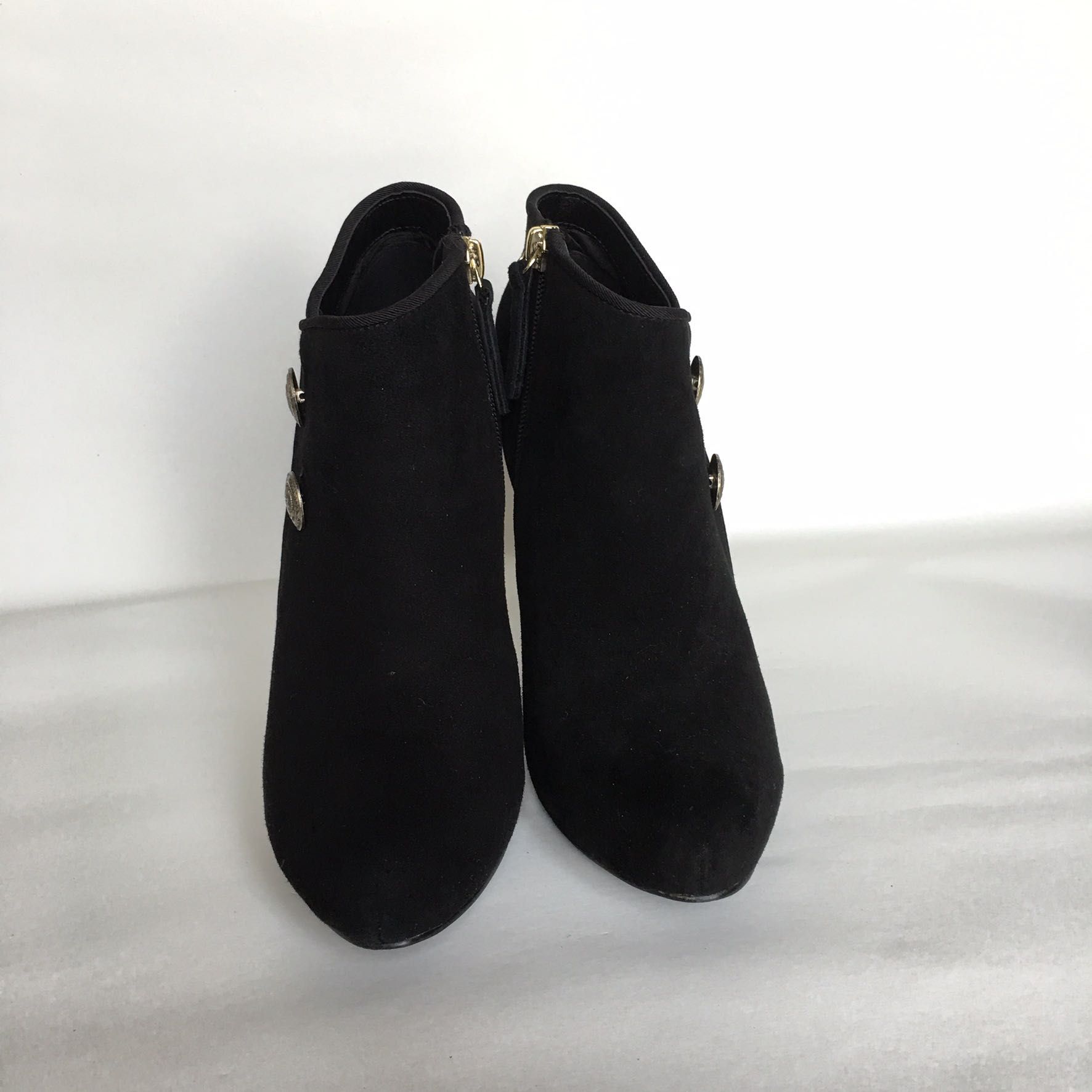 Botki czarne zamszowe szpilki GUESS rozmiar 37,5 buty do kostki