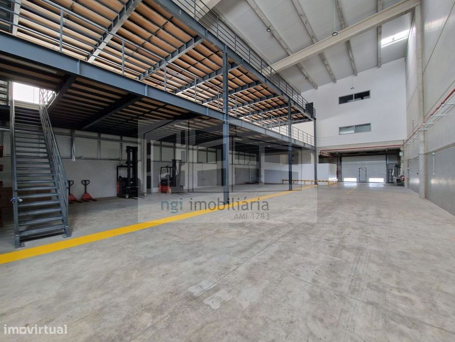 Armazém em São Julião do Tojal