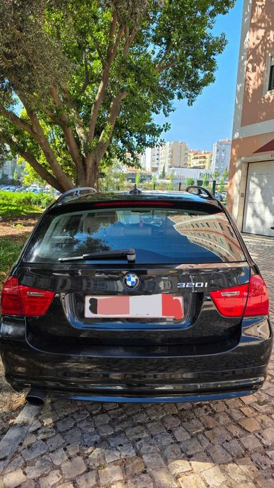 BMW 320I Touring 2009 Petrol