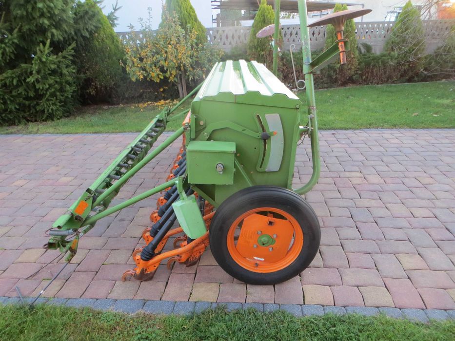 Siewnik Amazone D8-30 Special szer 3 m.