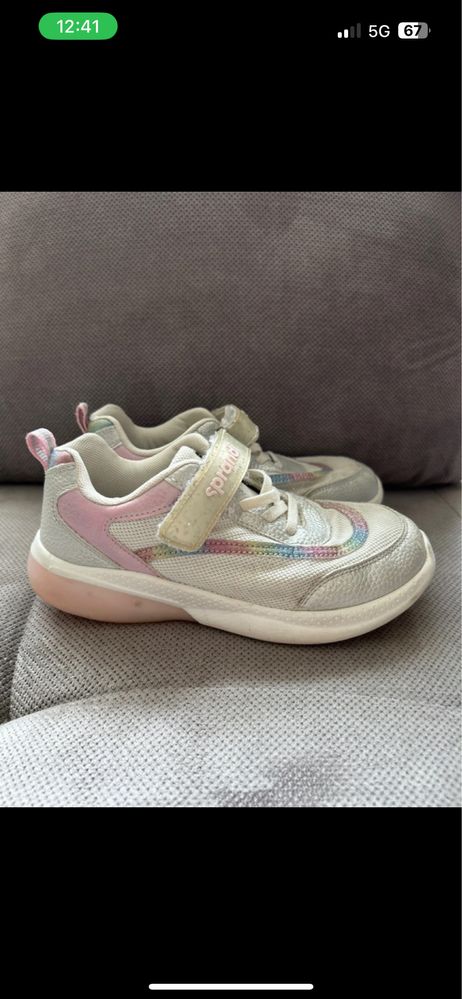 Sneakersy na rzepy z migającymi diodami Sprandi rozm. 33
