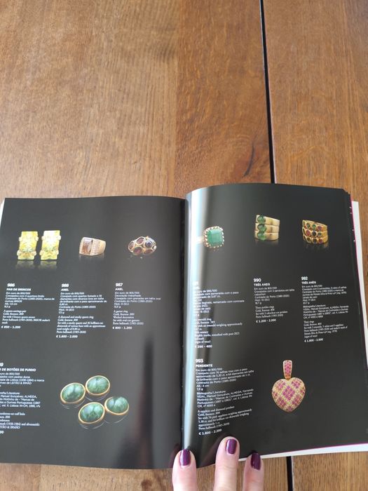 Livro de Antiguidades e obras de arte