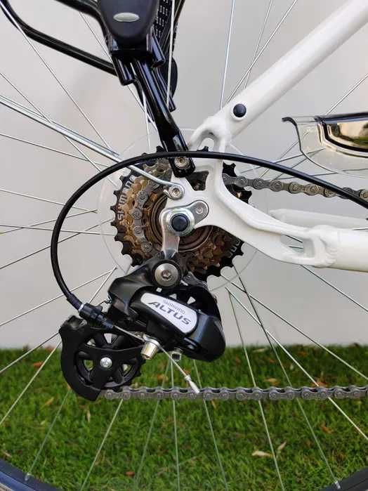 ROMET WAGANT 1 Shimano Altus Amortyzator Biały 19'' Rama 28'' Koła