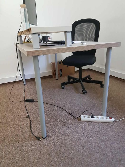 Biurka IKEA, krzesła biurowe , szafki-Likwidacja biura