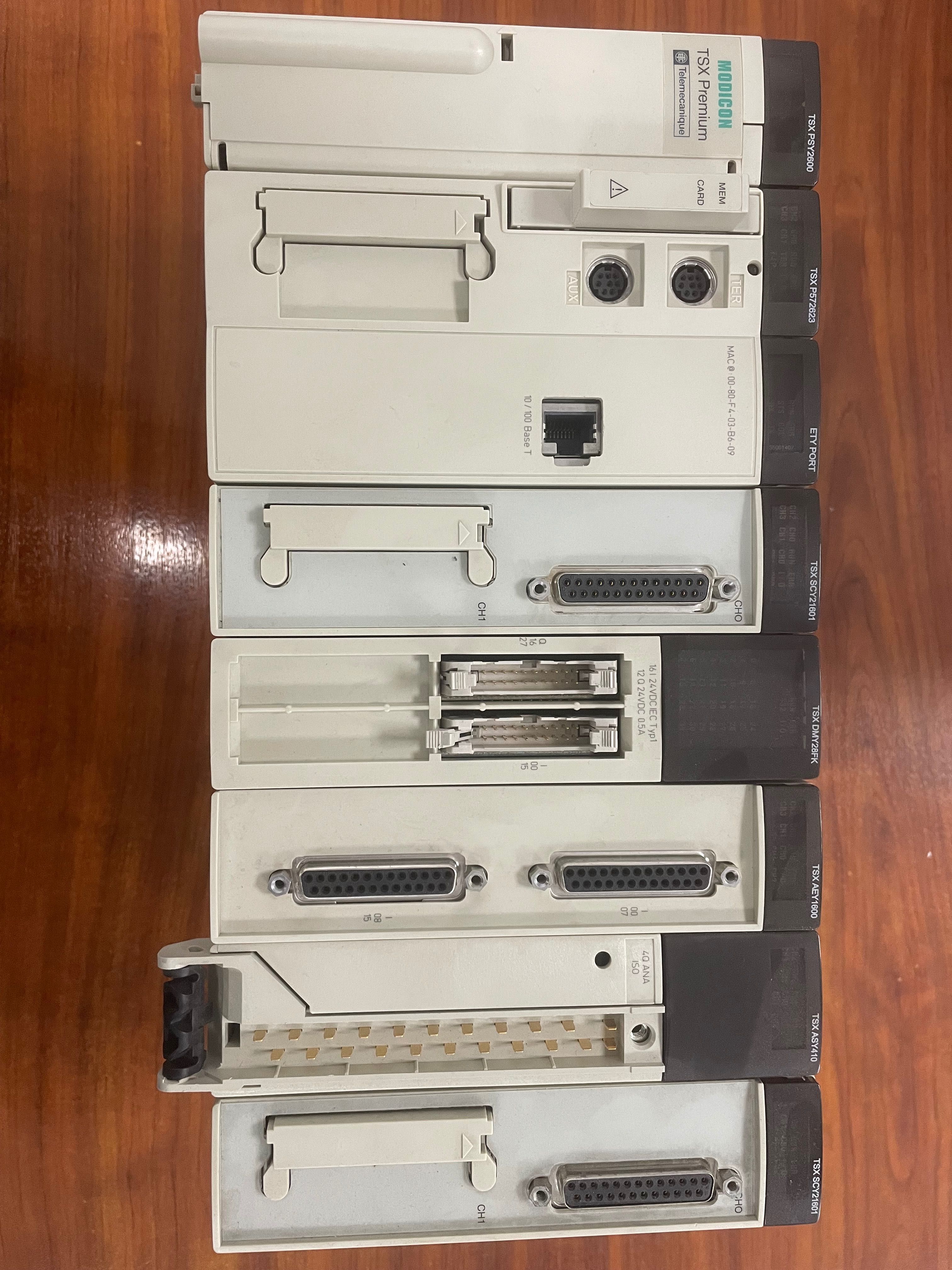 Schneider electric TSX P572623