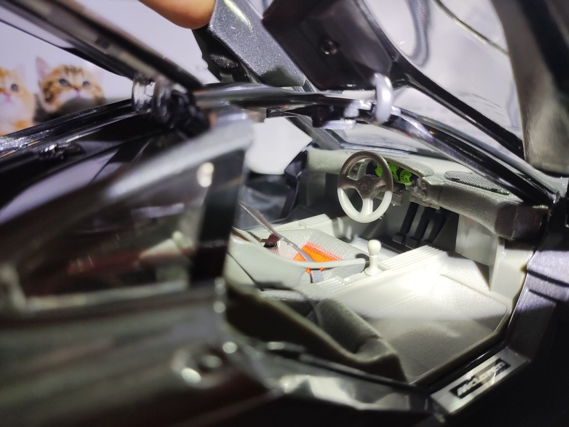 McLaren F1 Maisto 1/18 c/ caixa