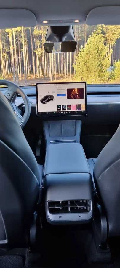 Tesla Model Y Long Range Dual Motor, 2022