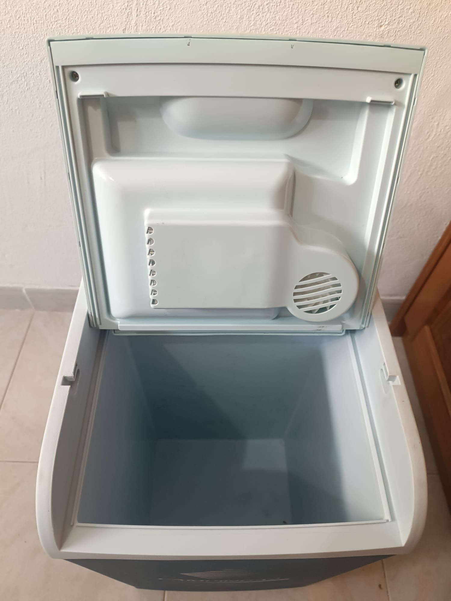 Geleira eléctrica de 12v.