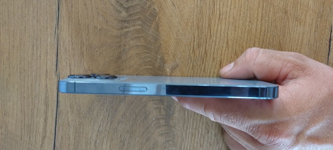 Iphone 13 pro. Stan bardzo dobry