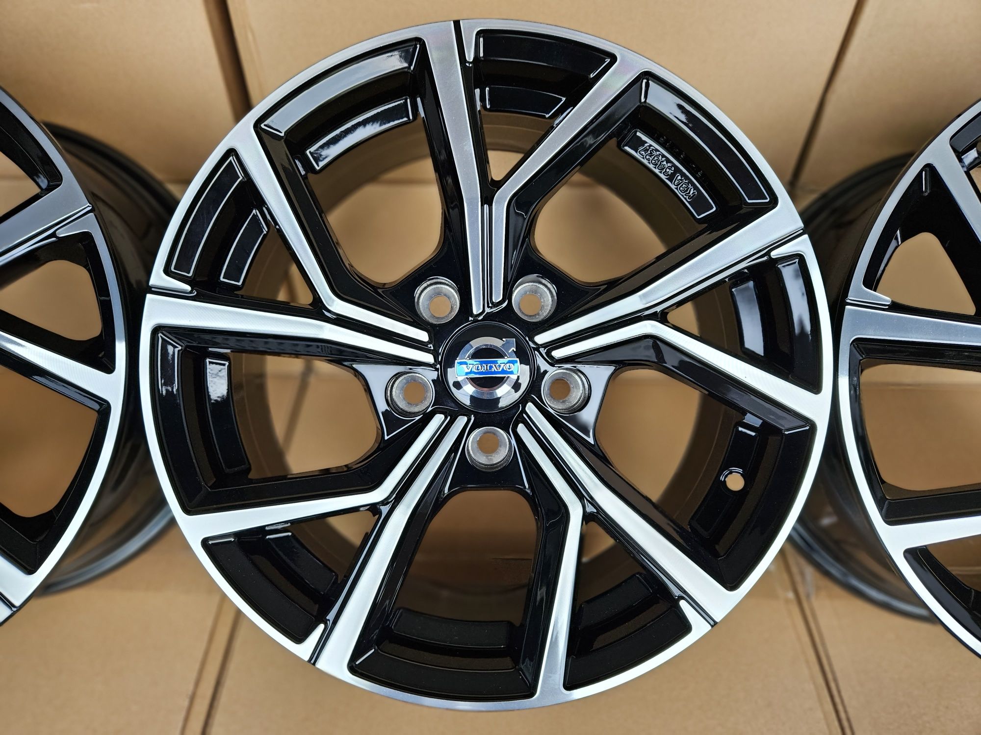 Volvo 16 " Nowe Czarne 5x108 V40 S60 V60 C30 S40 V50 Felgi Alufelgi