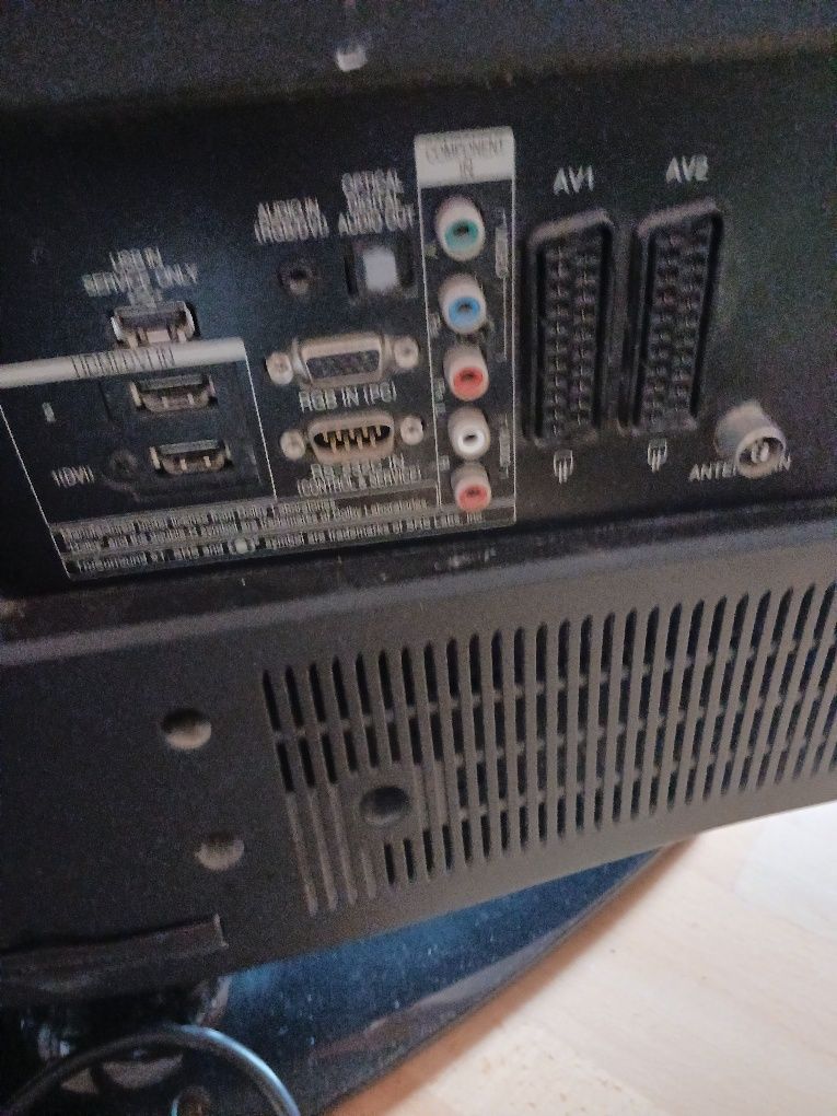 Telewizor formy LG