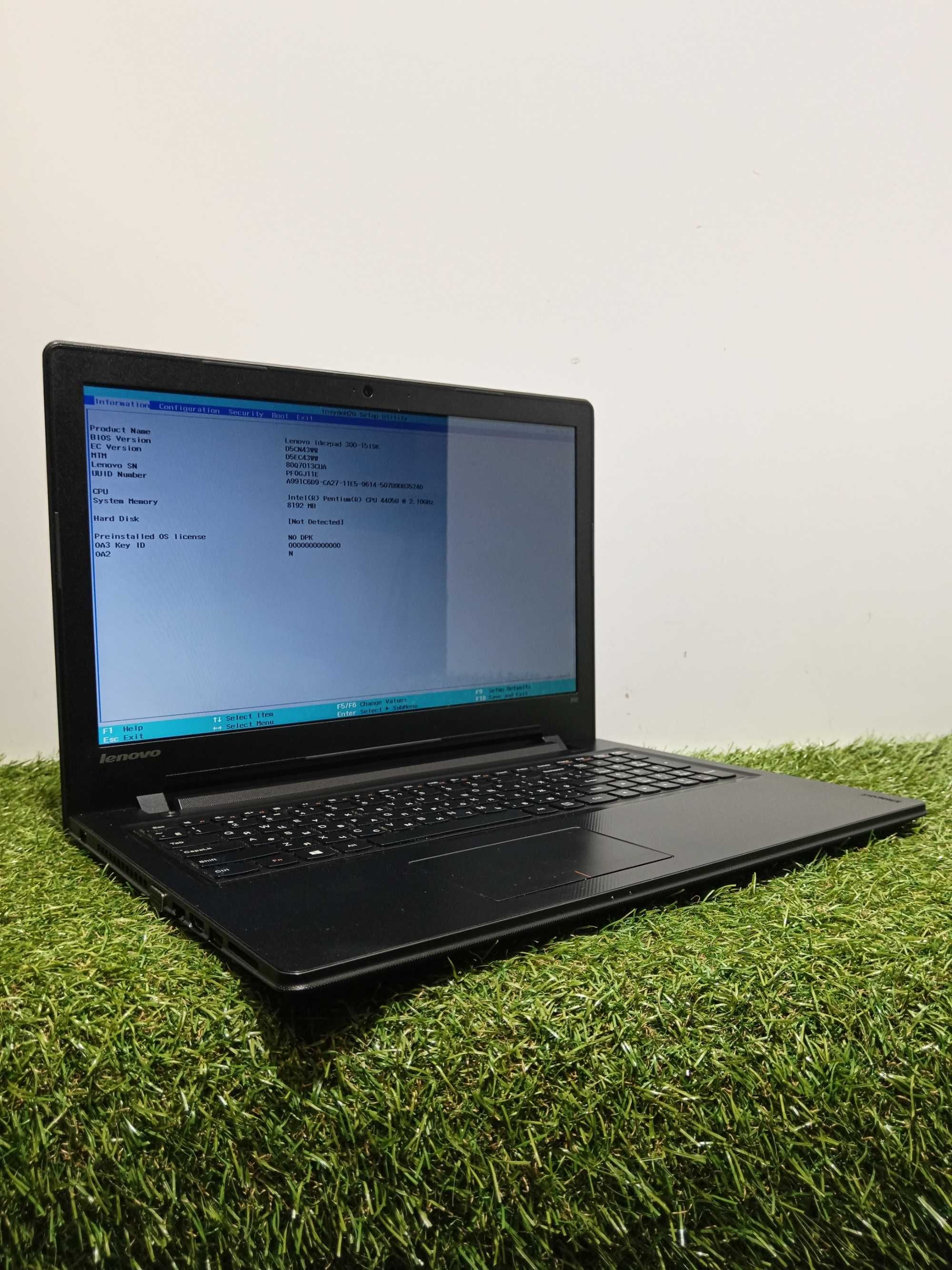 Ноутбук Lenovo 300-15ISK — (Intel 4405U/8 ГБ DDR3/SSD 120 ГБ) От АКБ!