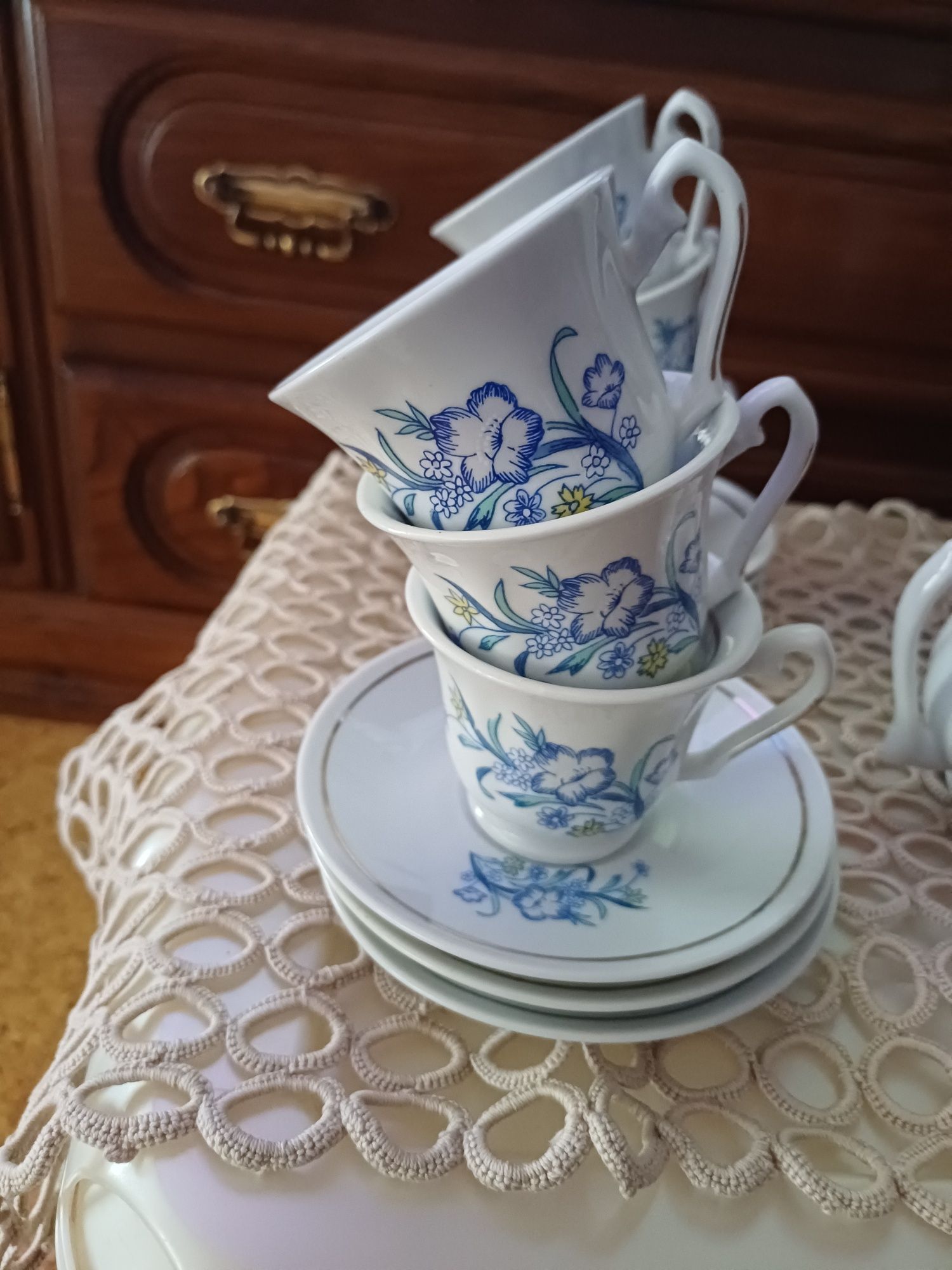 Conjunto de chá em bom estado