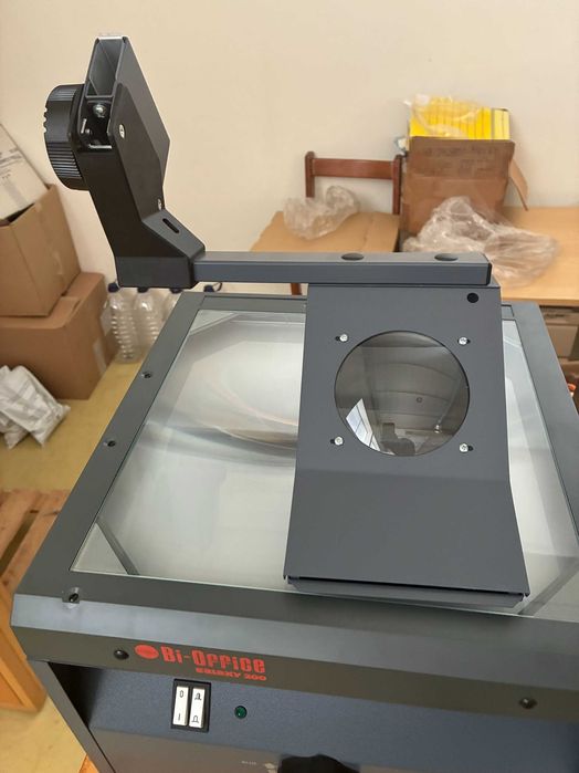 Retroprojetor de folhas de acetato - Qtd. 2 Und.