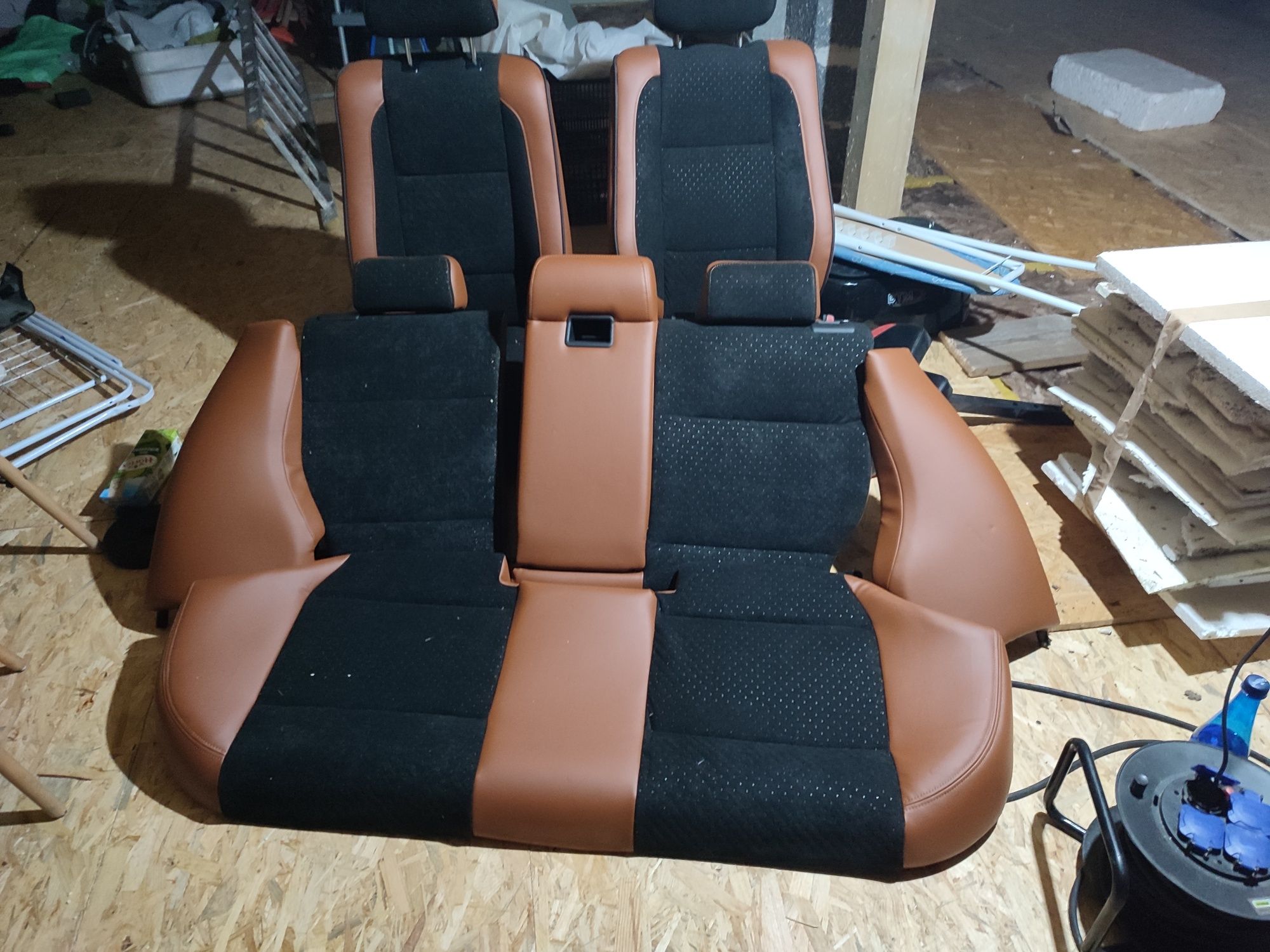 Fotele E46 Touring nowo obszyte alcantara, brązowa skóra