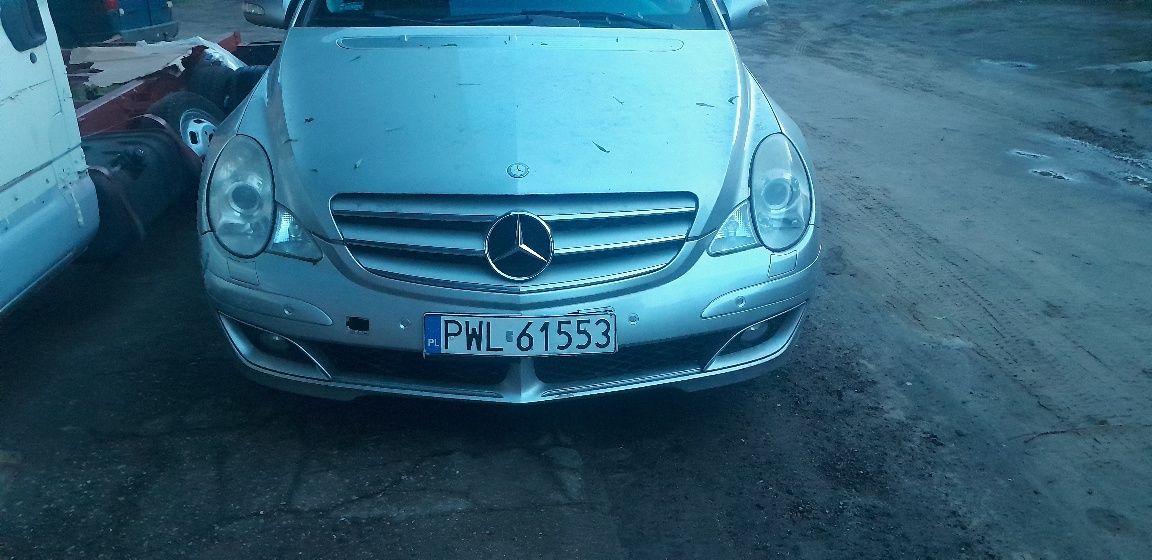 Mercedes R class