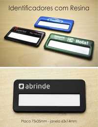 Crachás porta nomes identificadores, clinicas, hotéis, receção.