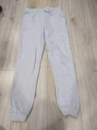 Spodnie dresowe Sinsay r. 146