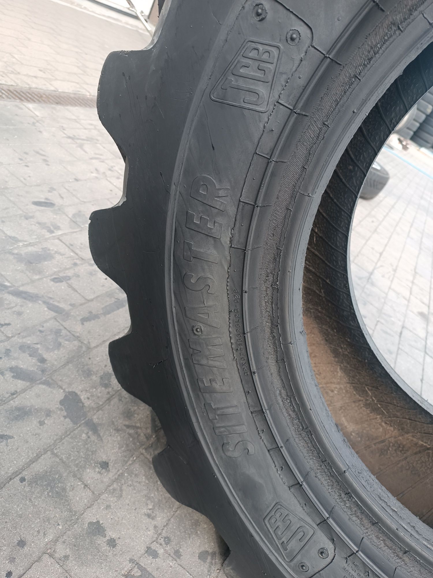 15.5-25 Sitemaster JCB MPT 15.5R25