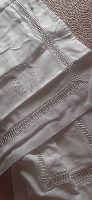 Bela e grande Capa de Edredom- Almofadões