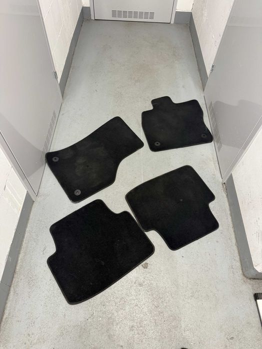 Dywaniki oryginalne do Volkswagena Passata B8.