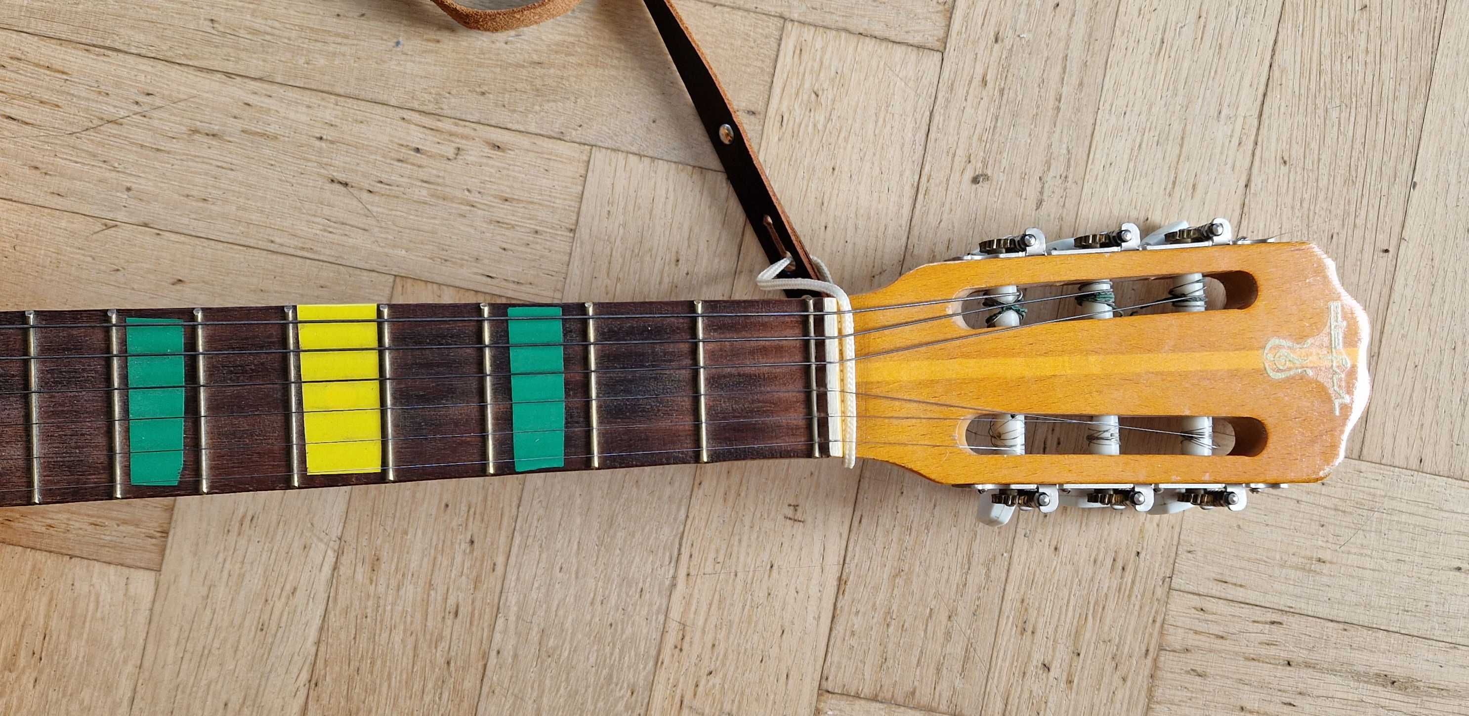 Gitara akustyczna DEFIL średnia HS 20 + struny + pokrowiec